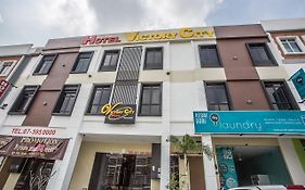 Victory City Hotel