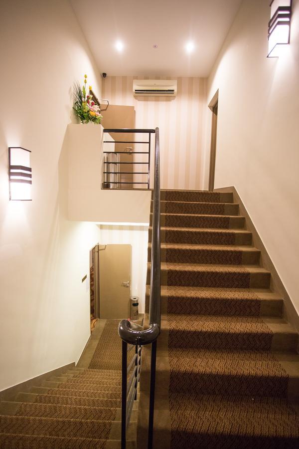 Hotel Zamburger Victory City Johor Bahru Luaran gambar